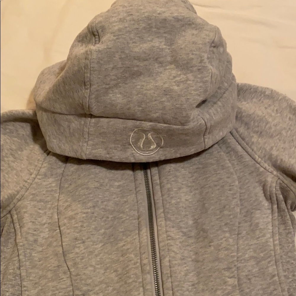 LULU LEMON GREY SCUBA HOODIE !!!